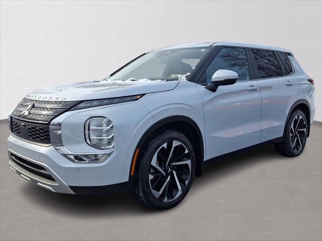 2023 Mitsubishi Outlander SE Black Edition 2WD