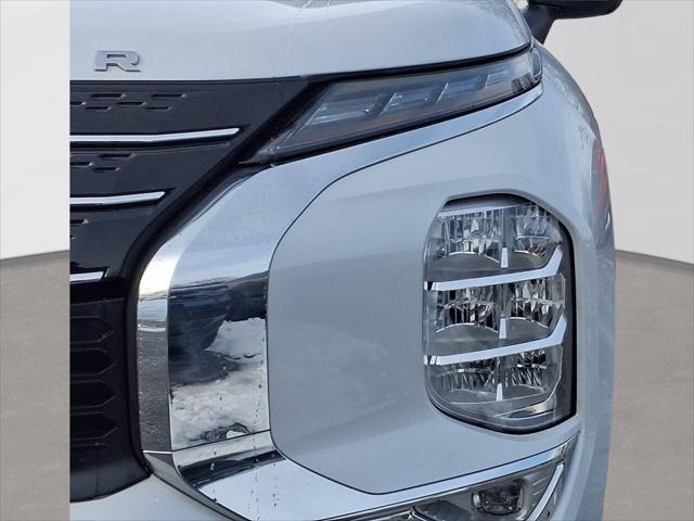 2023 Mitsubishi Outlander SE Black Edition 2WD