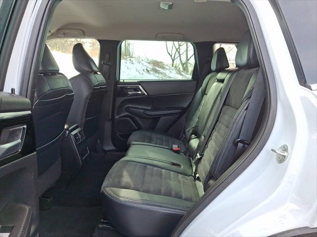 2023 Mitsubishi Outlander SE Black Edition 2WD