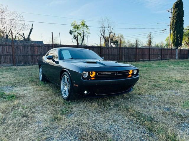 2015 Dodge Challenger SXT