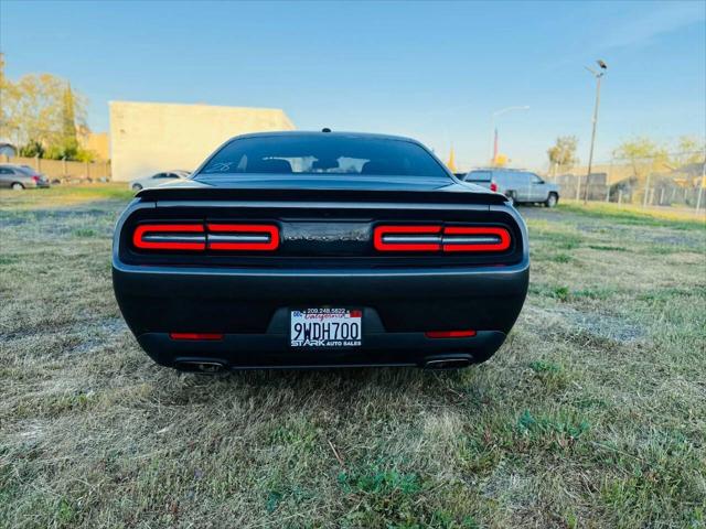 2015 Dodge Challenger SXT