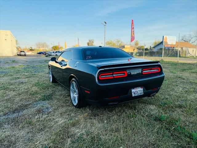 2015 Dodge Challenger SXT