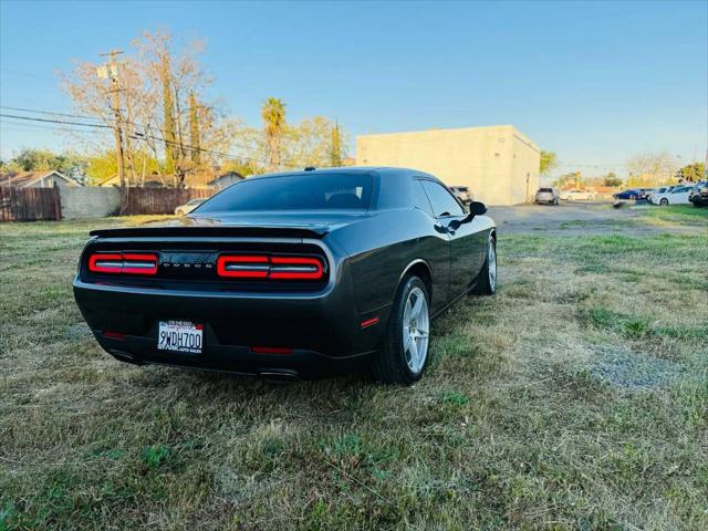 2015 Dodge Challenger SXT