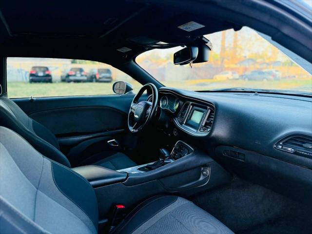 2015 Dodge Challenger SXT