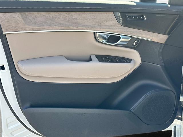 2026 Volvo XC90 B6 Ultra Dark Theme 7-Seater