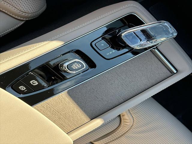2026 Volvo XC90 B6 Ultra Dark Theme 7-Seater