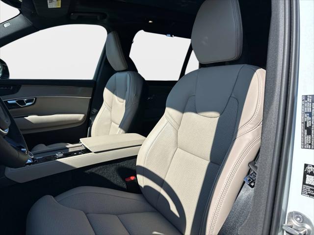 2026 Volvo XC90 B6 Ultra Dark Theme 7-Seater