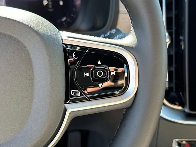 2026 Volvo XC90 B6 Ultra Dark Theme 7-Seater