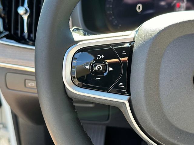 2026 Volvo XC90 B6 Ultra Dark Theme 7-Seater