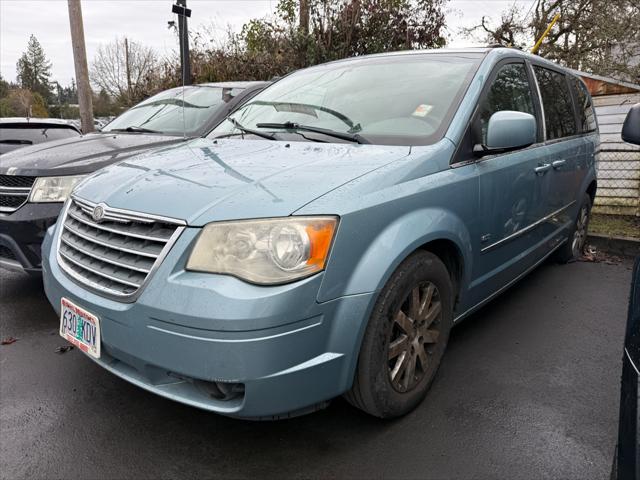 2009 Chrysler Town & Country Touring for sale in Milwaukie, OR
