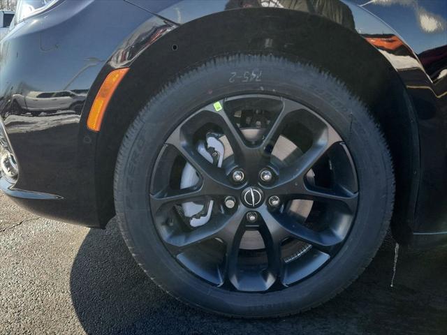 2026 Chrysler Pacifica Limited AWD