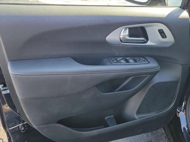 2026 Chrysler Pacifica Limited AWD