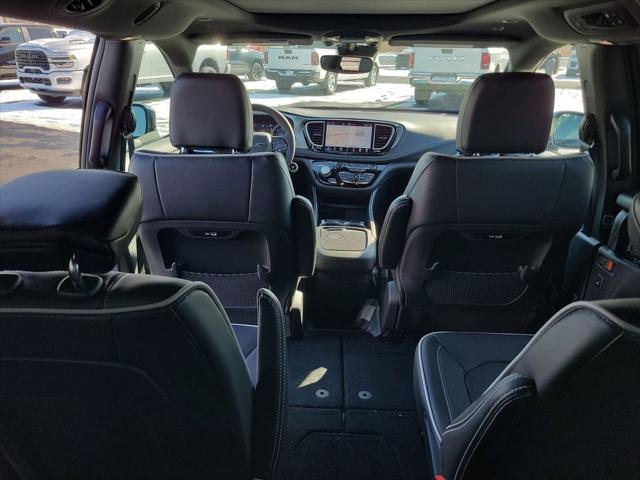 2026 Chrysler Pacifica Limited AWD