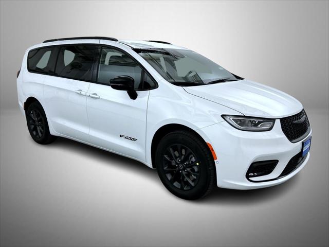2026 Chrysler Pacifica Select AWD