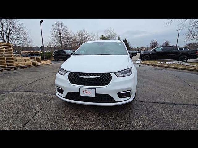 2026 Chrysler Pacifica PACIFICA SELECT AWD