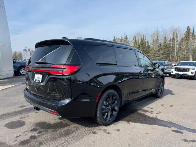 2026 Chrysler Pacifica PACIFICA LIMITED AWD
