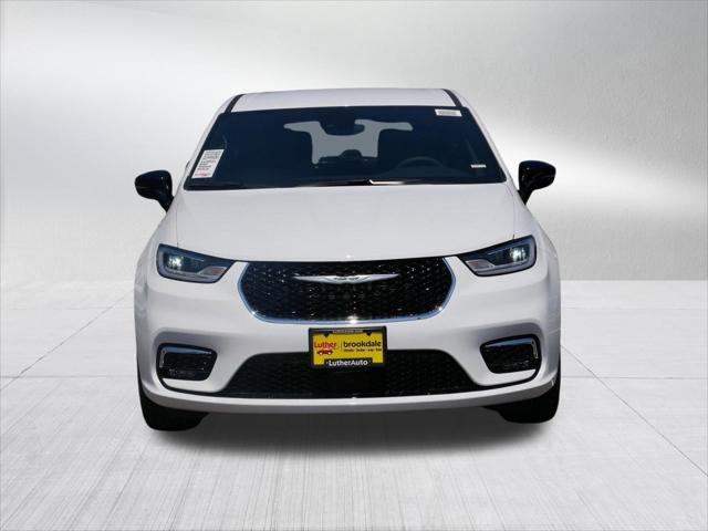 2026 Chrysler Pacifica PACIFICA SELECT AWD