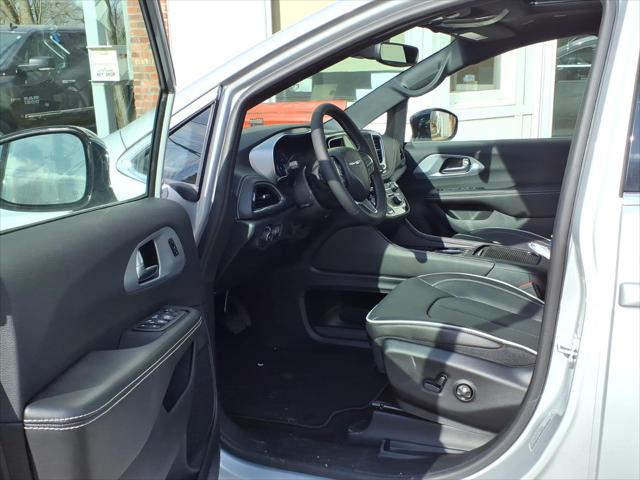 2026 Chrysler Pacifica Limited AWD