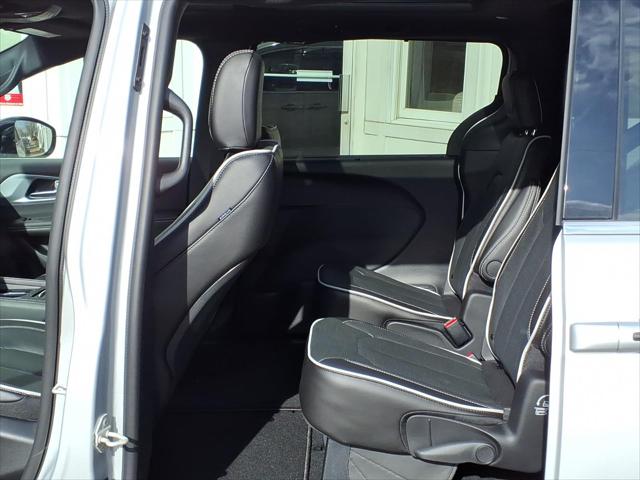 2026 Chrysler Pacifica Limited AWD
