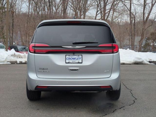 2026 Chrysler Pacifica Select AWD