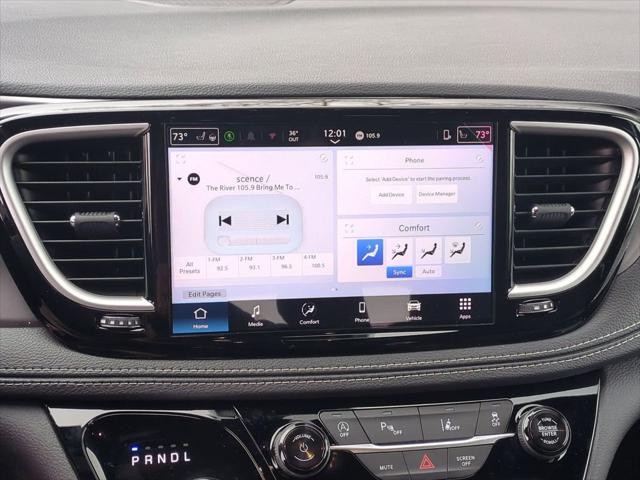 2026 Chrysler Pacifica Select AWD