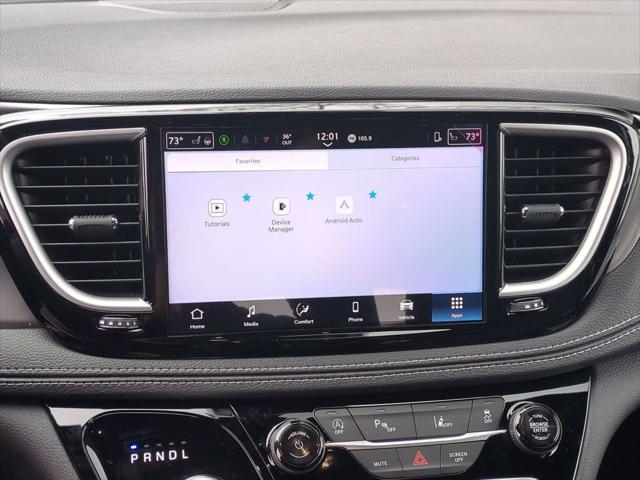 2026 Chrysler Pacifica Select AWD