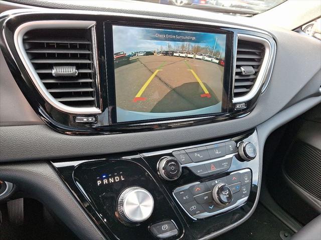 2026 Chrysler Voyager LX