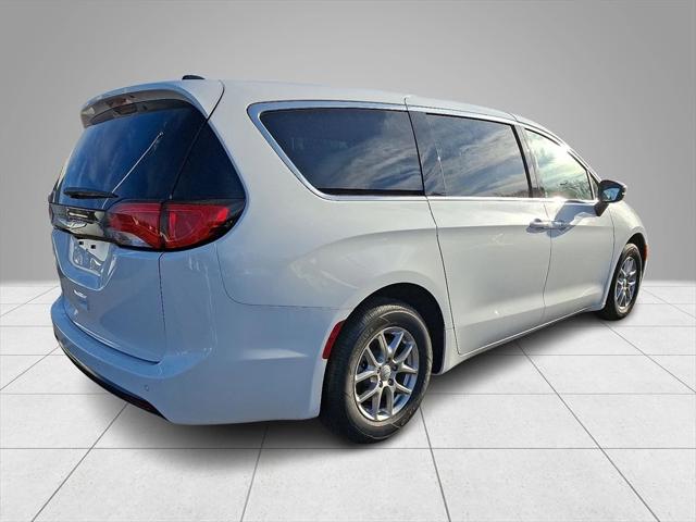 2026 Chrysler Voyager VOYAGER LX