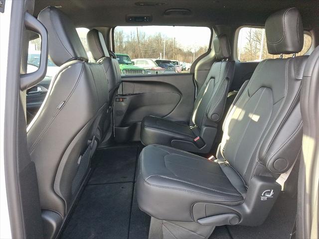 2026 Chrysler Voyager LX