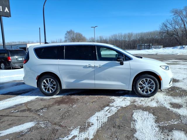 2026 Chrysler Pacifica PACIFICA SELECT AWD 2026 Chrysler Pacifica PACIFICA SELECT AWD