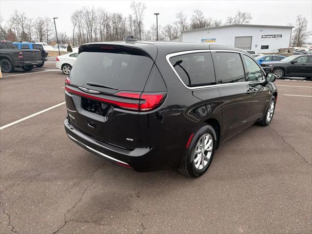 2026 Chrysler Pacifica PACIFICA SELECT AWD
