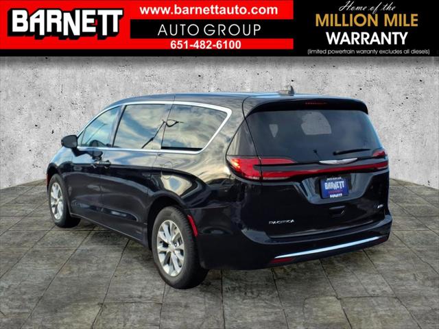 2026 Chrysler Pacifica PACIFICA SELECT AWD