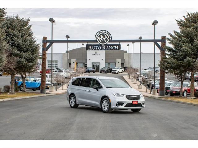2026 Chrysler Pacifica PACIFICA SELECT AWD