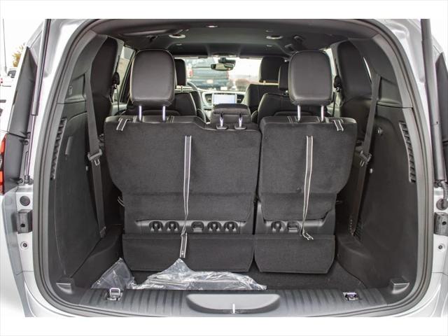 2026 Chrysler Pacifica Select AWD