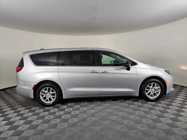 2026 Chrysler Voyager VOYAGER LX