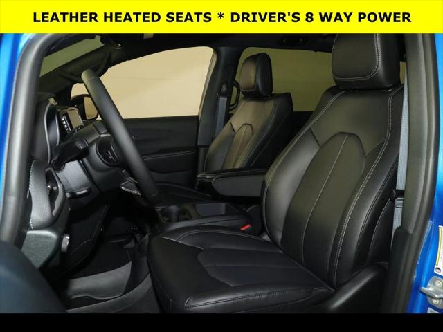 2026 Chrysler Pacifica PACIFICA SELECT AWD