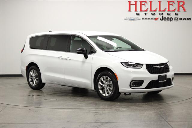 2026 Chrysler Pacifica PACIFICA SELECT AWD