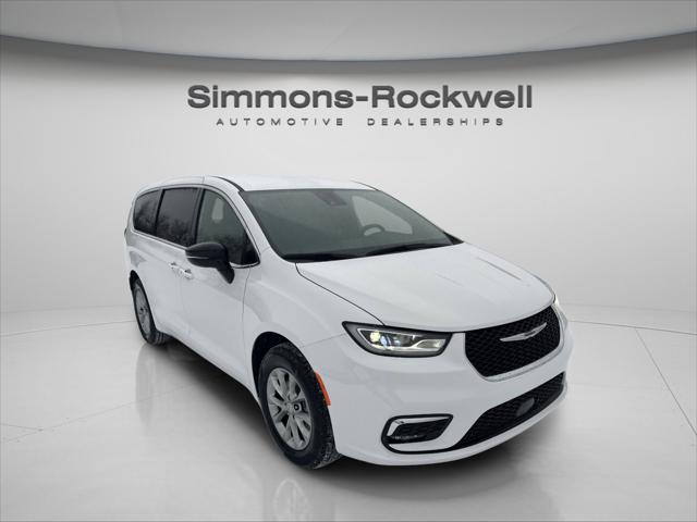 2026 Chrysler Pacifica PACIFICA SELECT AWD