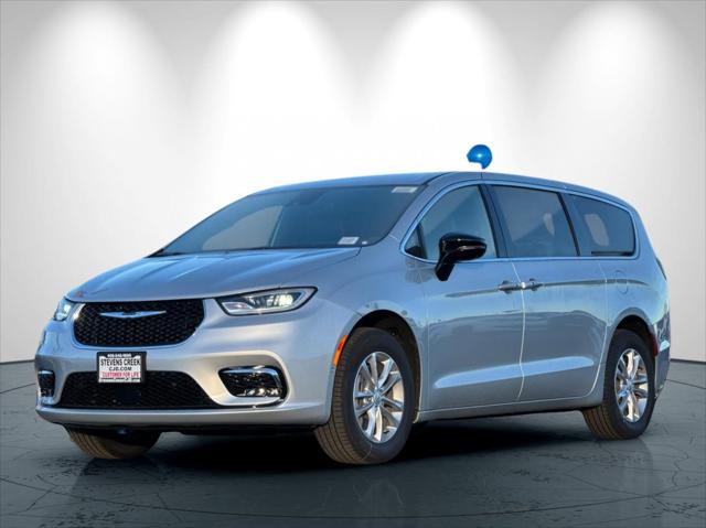 2026 Chrysler Pacifica Select AWD