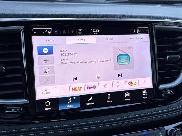 2026 Chrysler Pacifica Select AWD