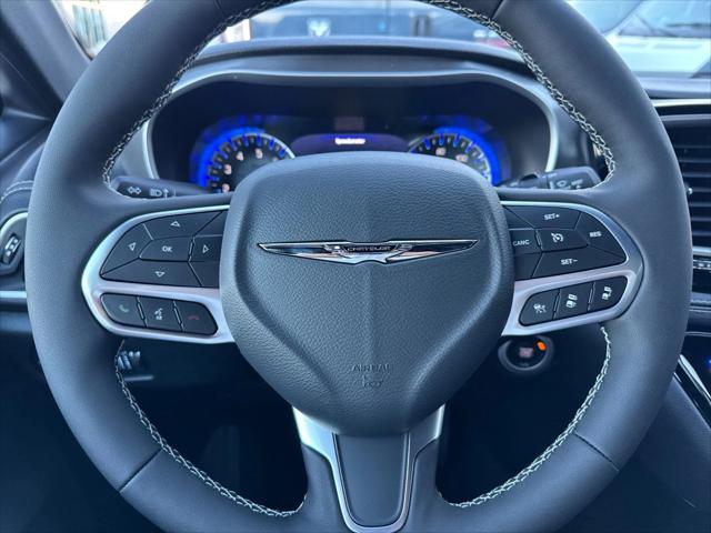 2026 Chrysler Pacifica Select AWD