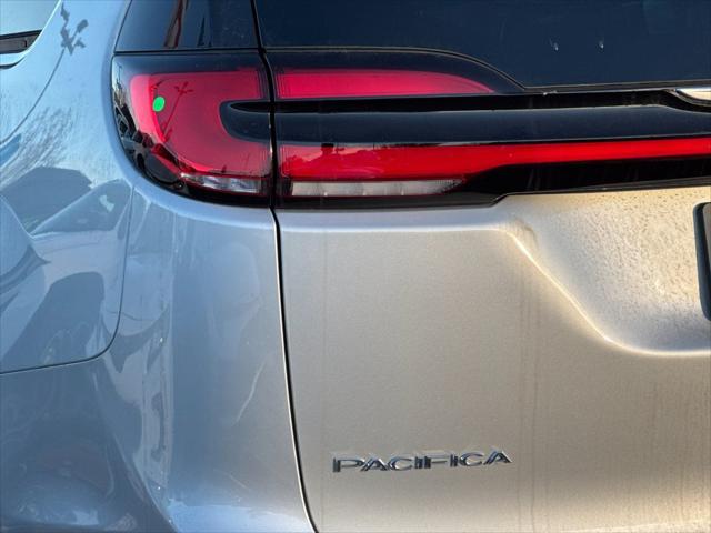 2026 Chrysler Pacifica Select AWD