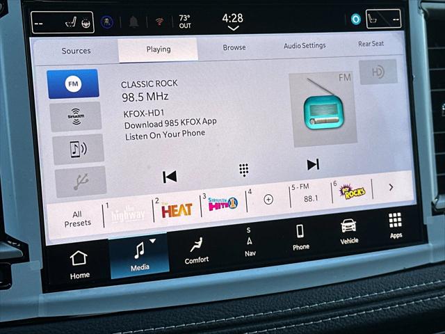 2026 Chrysler Pacifica Select AWD