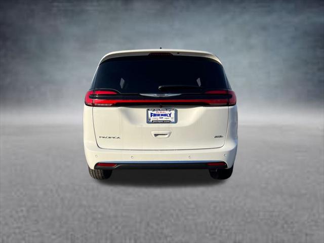 2026 Chrysler Pacifica Select AWD