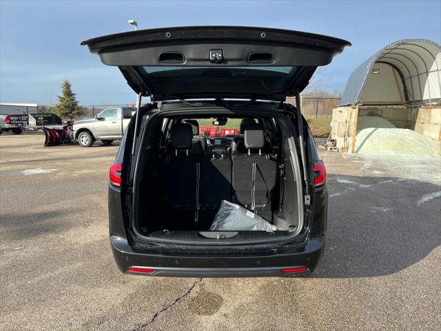 2026 Chrysler Pacifica Limited AWD