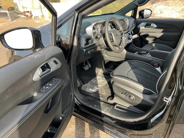 2026 Chrysler Pacifica Limited AWD