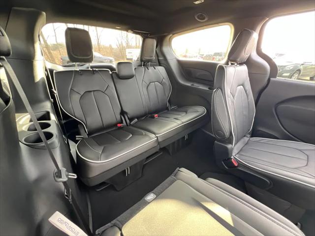 2026 Chrysler Pacifica Limited AWD