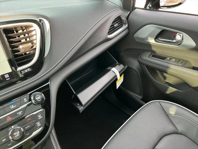 2026 Chrysler Pacifica Limited AWD