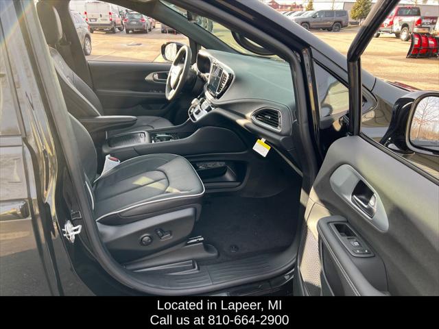 2026 Chrysler Pacifica Limited AWD