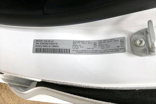 2026 Chrysler Pacifica Select AWD
